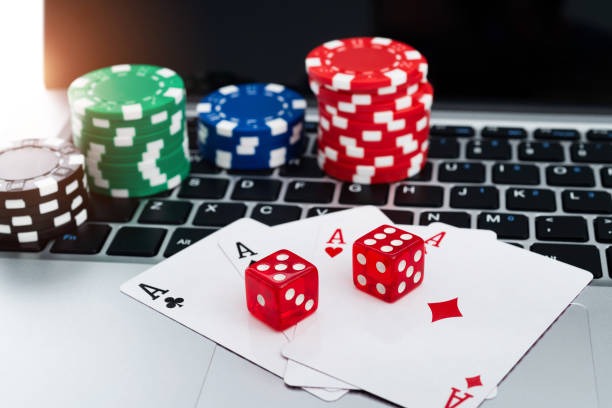 Table selection screen showing multiple Caribbean Stud Poker tables with different betting limits